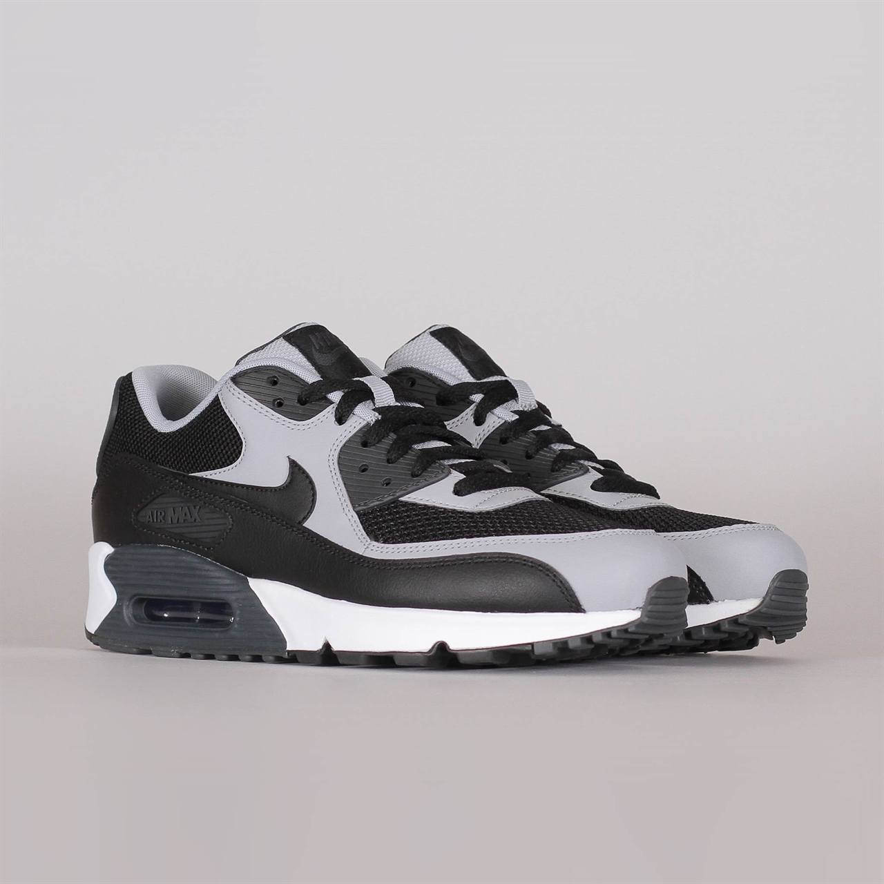 Nike Air Max 90 Essential $180.00 The Iconic