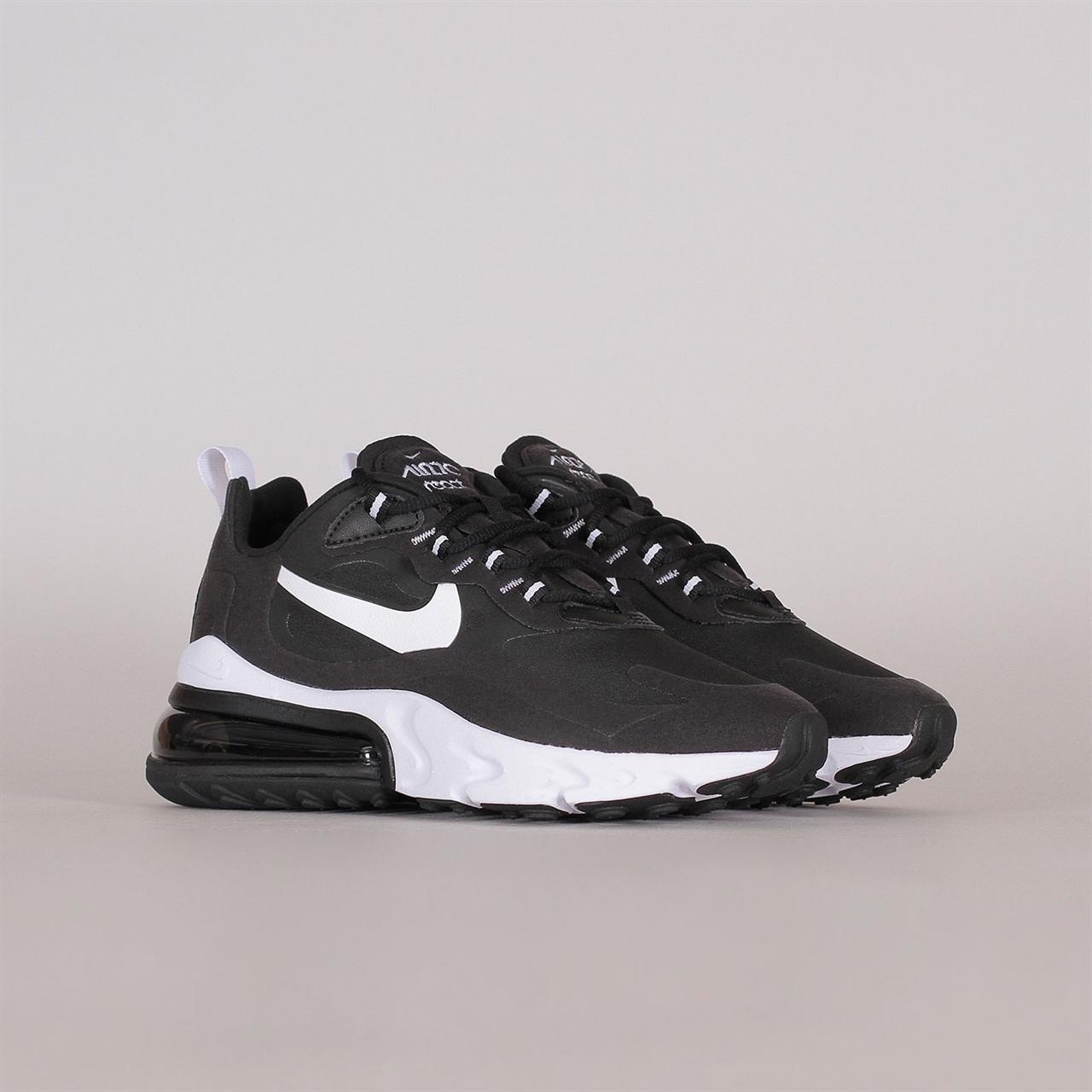 Shelta Nike Womens Air Max 270 React At6174 004