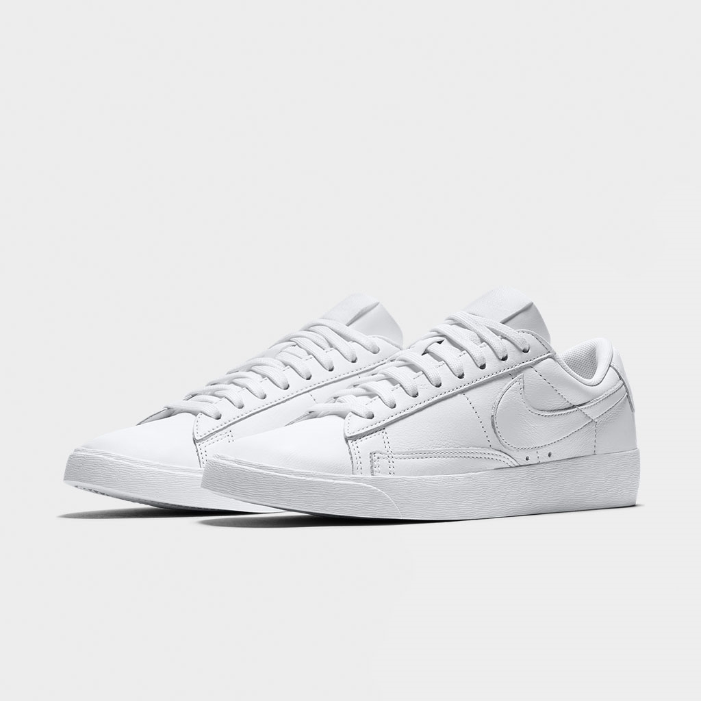 Shelta Nike Blazer Low Le Triple White Av9370 111 Shelta Nike Blazer Low Le Triple White Av9370 111