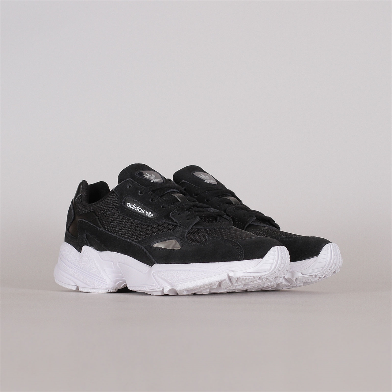 adidas Originals W Falcon (Black) B28129