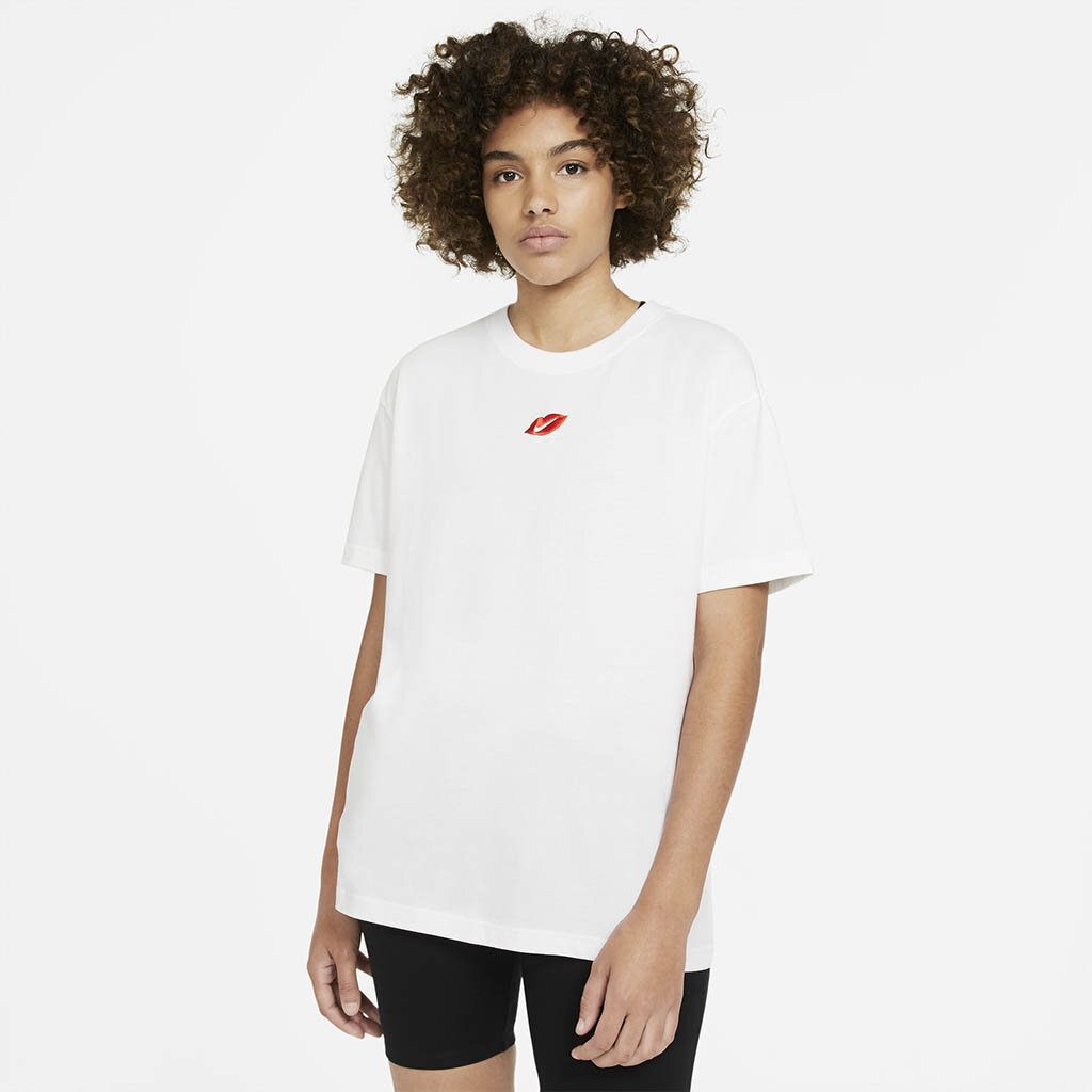 nike embroidered tee