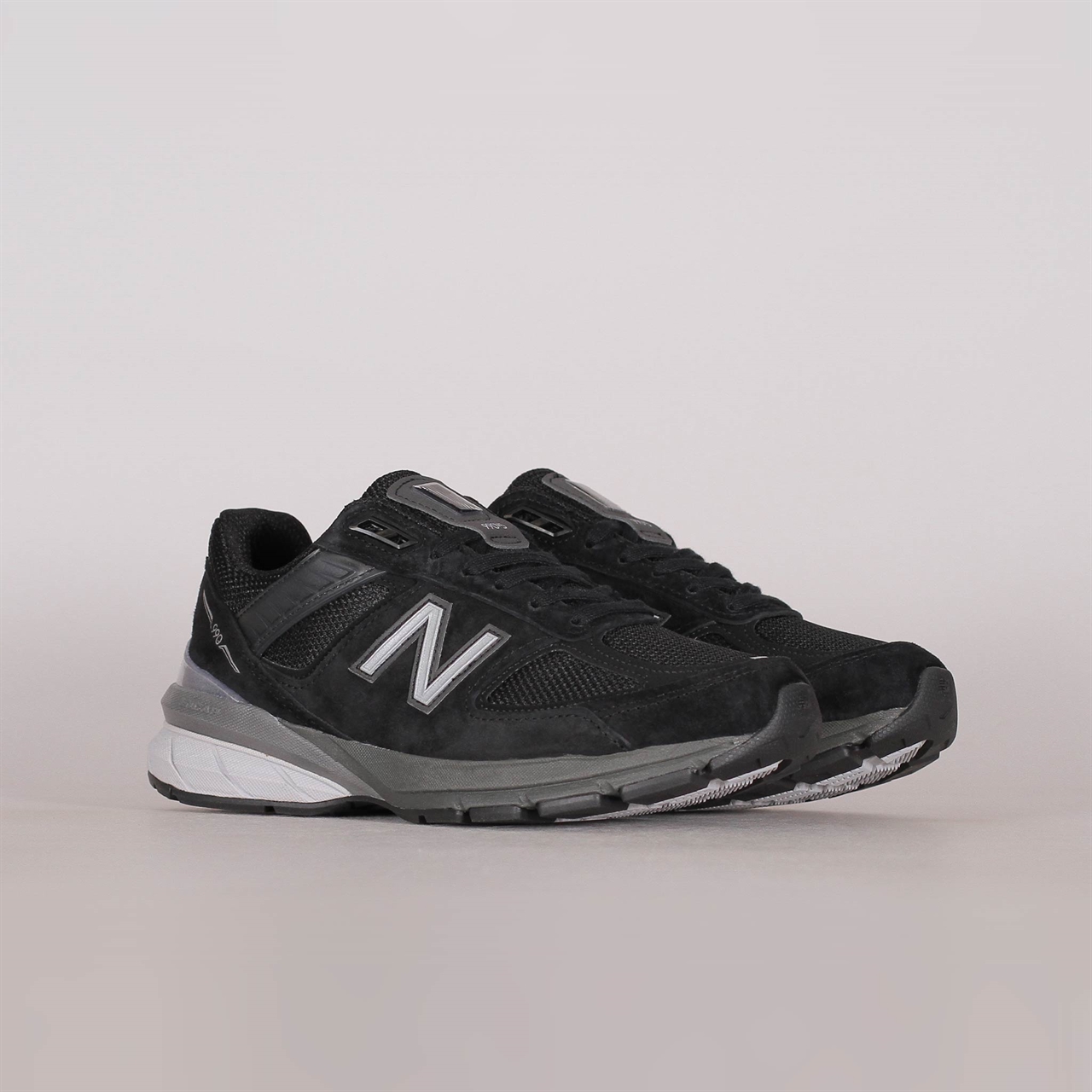 Shelta New Balance Womens 990 V5 Black W990bk5