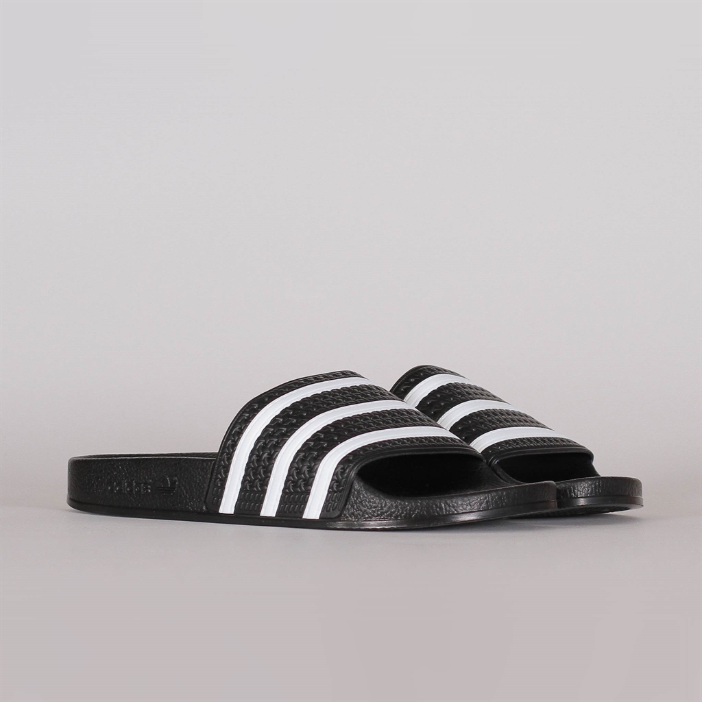 nike sandals for ladies at total sports