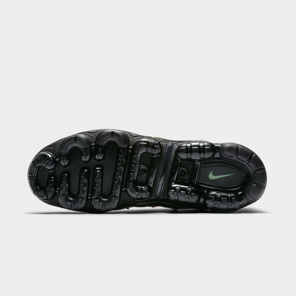 mens vapormax all black