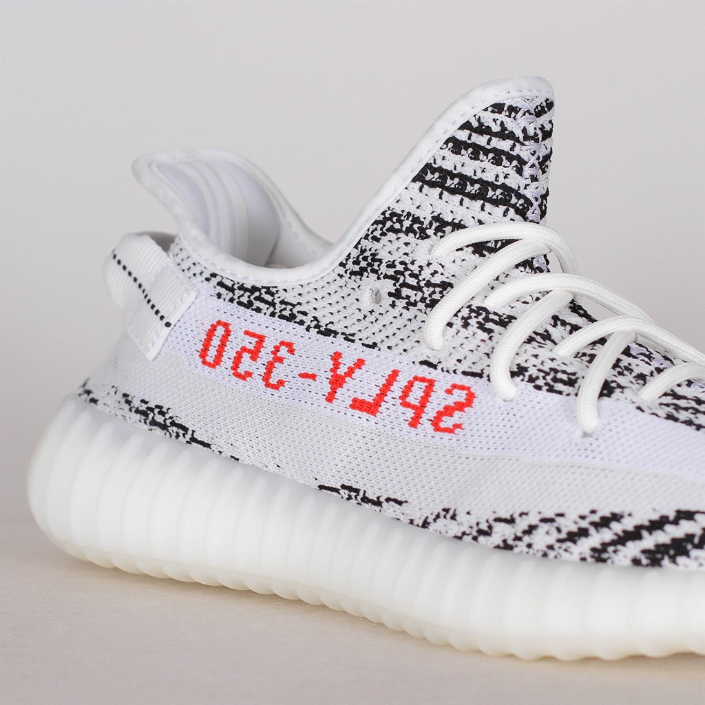 Adidas yeezy boost sale 35 v2 zebra cp9654