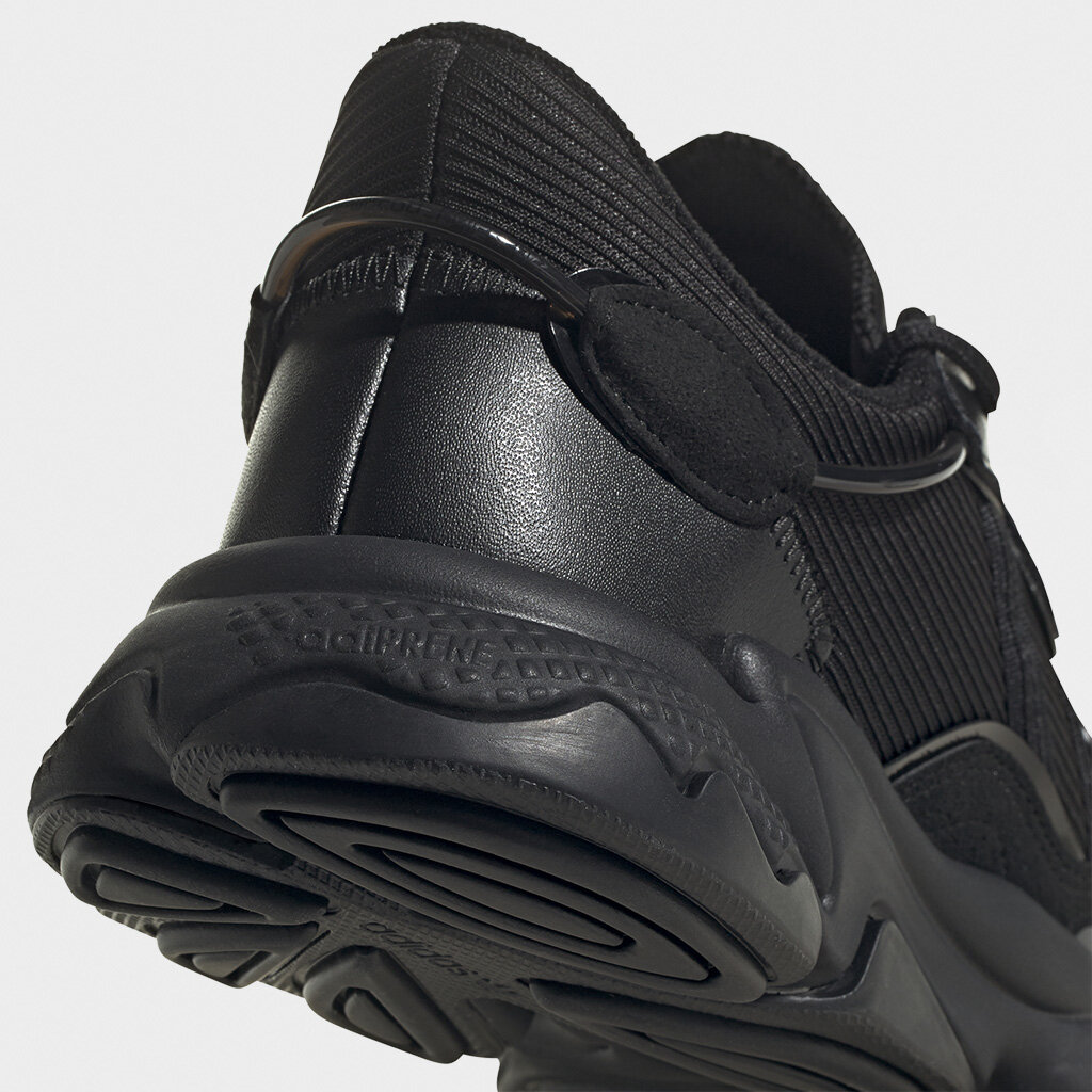 Shelta - Adidas Originals Ozweego Core Black (FX6028)