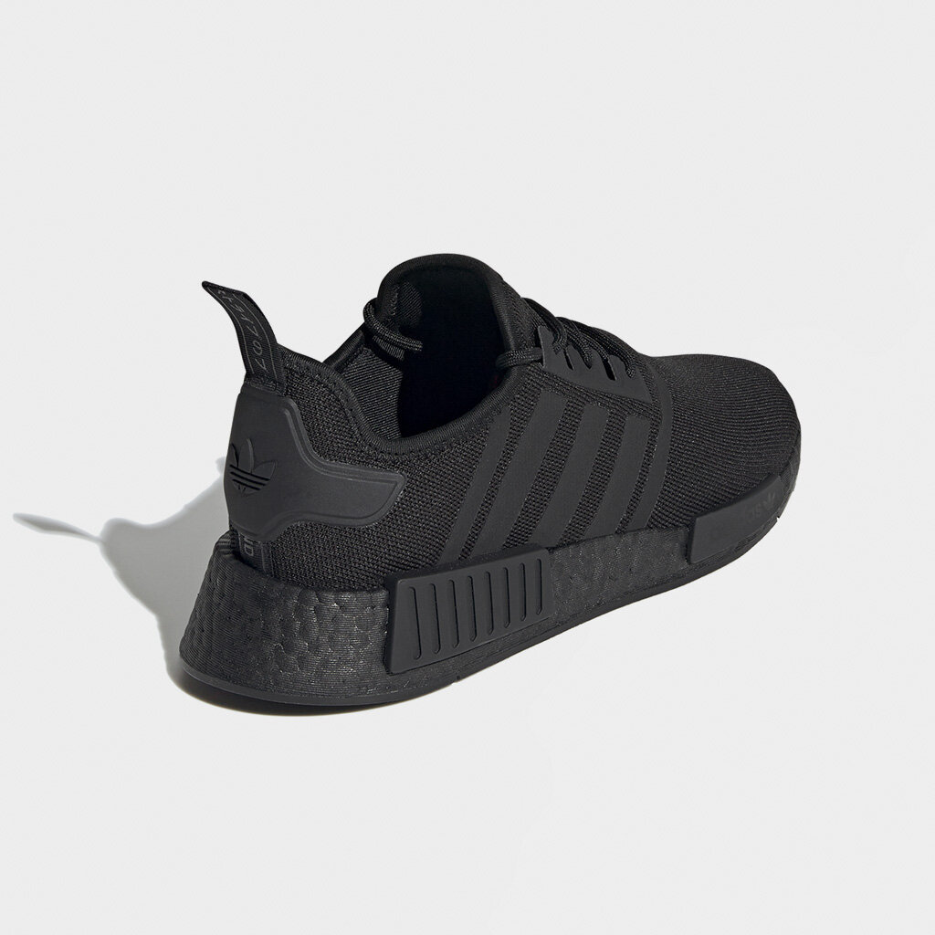 Nmd triple hotsell black adidas