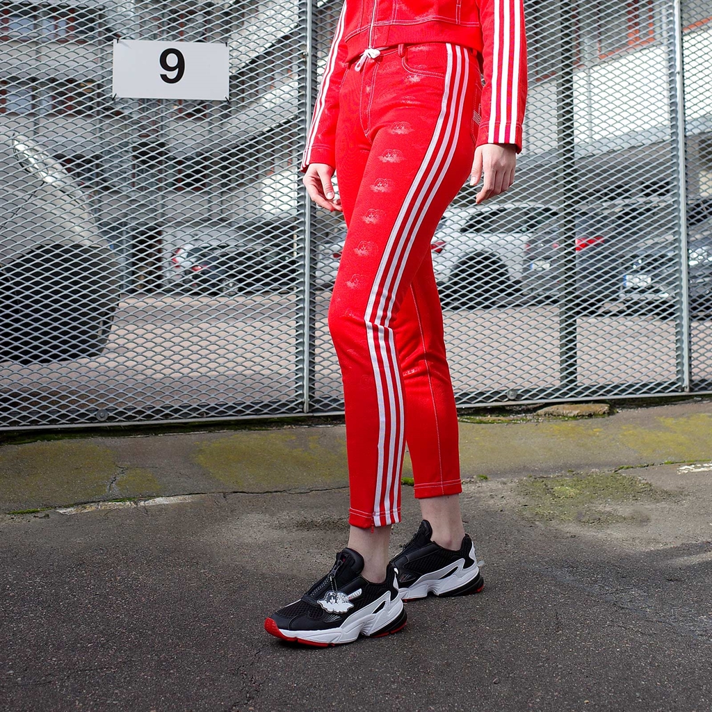 Shelta - Adidas Originals x Womens Trackpant Red (EK4786)